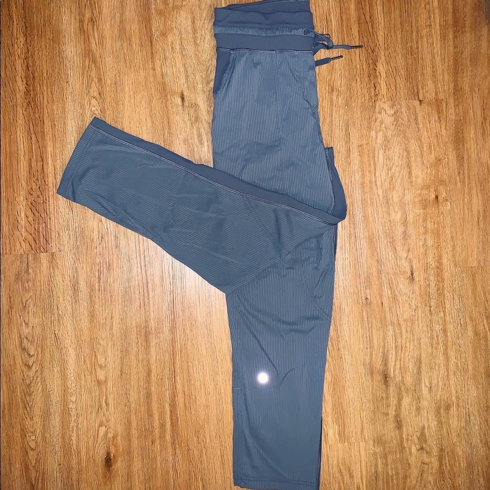 NWOT Lululemon Dance Studio crop